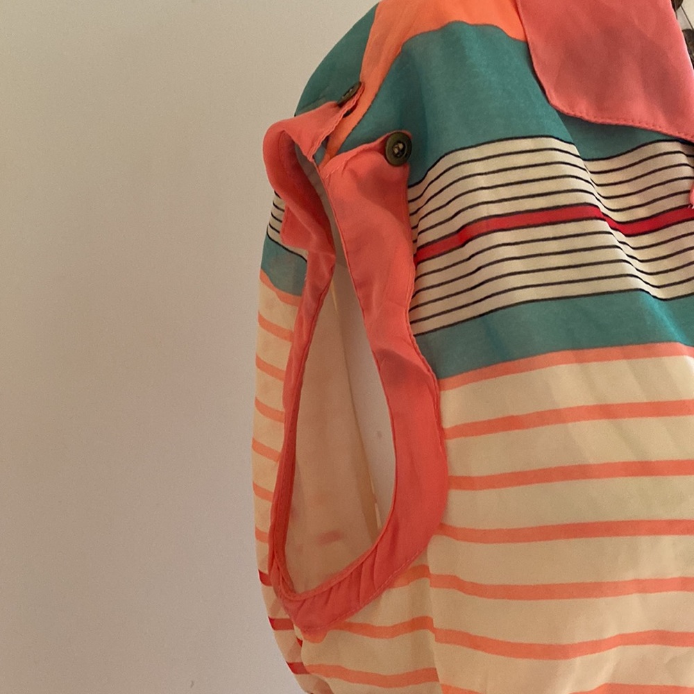 NWT sleeveless striped summer dress with buttons and pockets - Picture 4 of 10